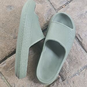 Aldi Rubber Pool Slides Dark Green Size EU 41
